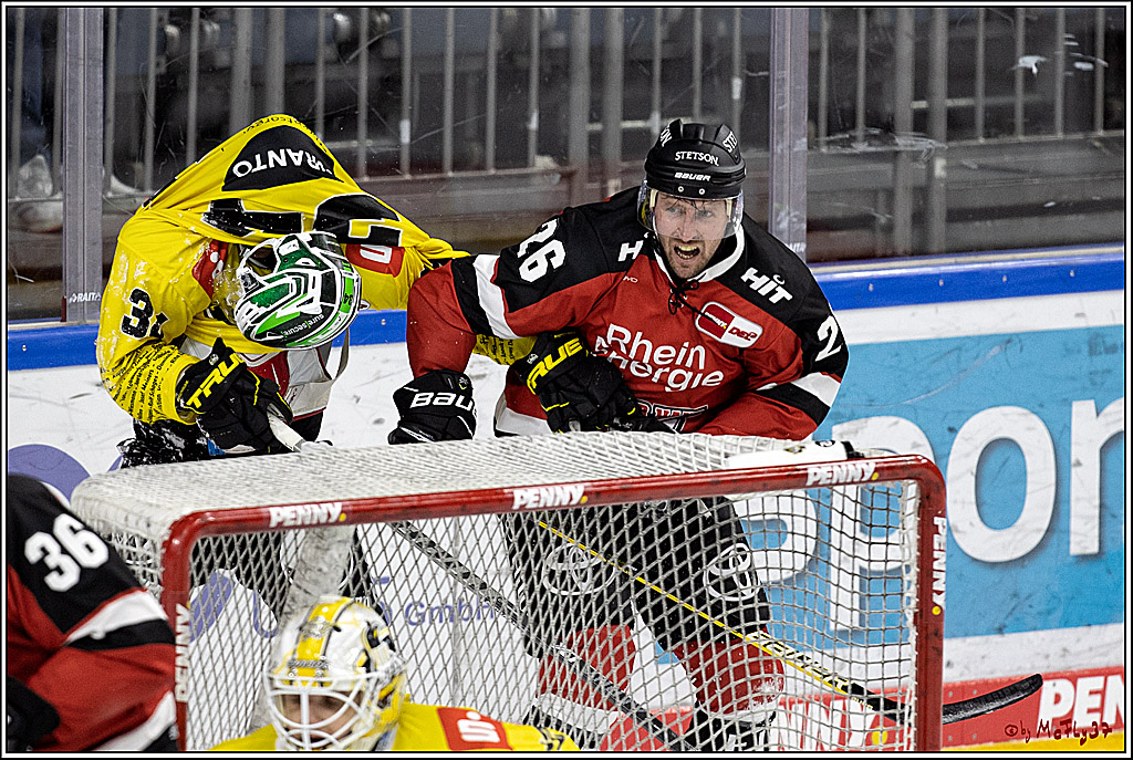 PENNY DEL;  Koelner Haie - Krefeld Pinguine; Koeln, 08.03.2022